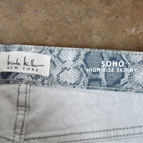 Nicole Miller New York Soho Python-Print High-Rise Skinny Jeans NWOT, Size 4 - Picture 5 of 8